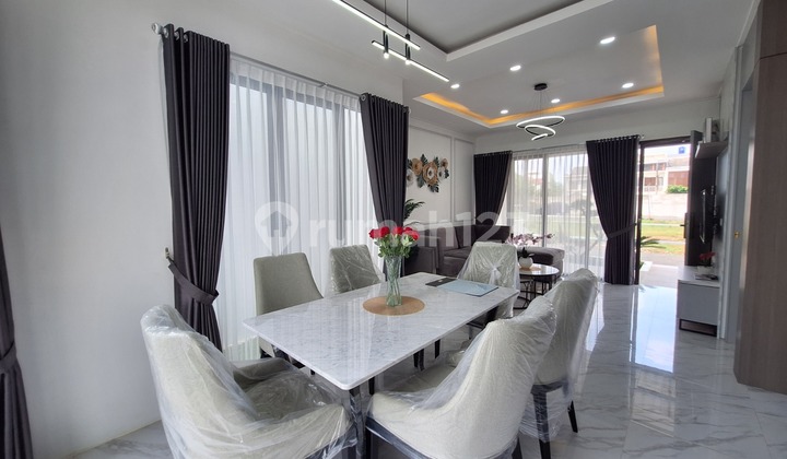 Modern & Exclusive 3-Story House in Cirendeu – Strategic Location Near Pizza Hut 2