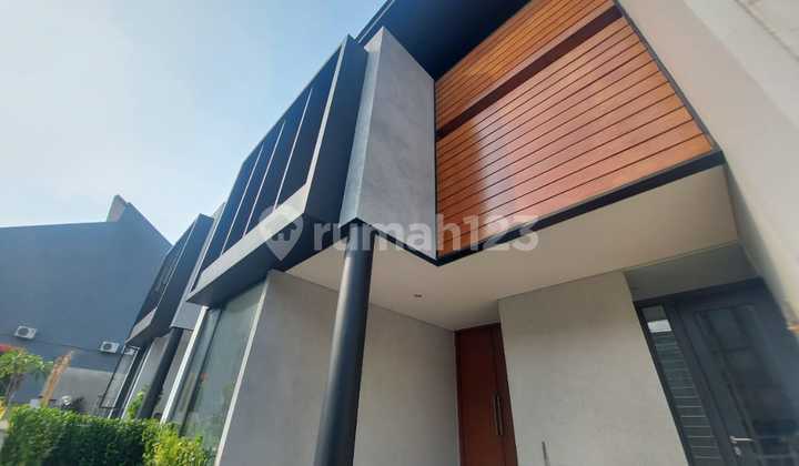 Jagakarsa Luas 160 Halaman Belakang Luas 2