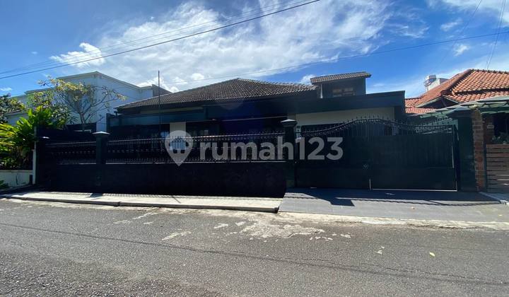 Rumah 1 Lantai Terawat, Nyaman dan Tenang Dalam Komplek di Cinere