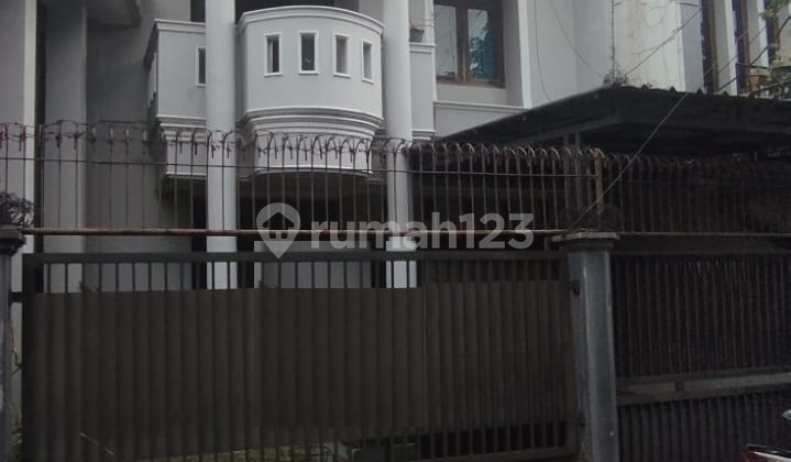 Dijual Rumah Mewah di Lokasi Strategis Radio Dalam Sertifikat SHM