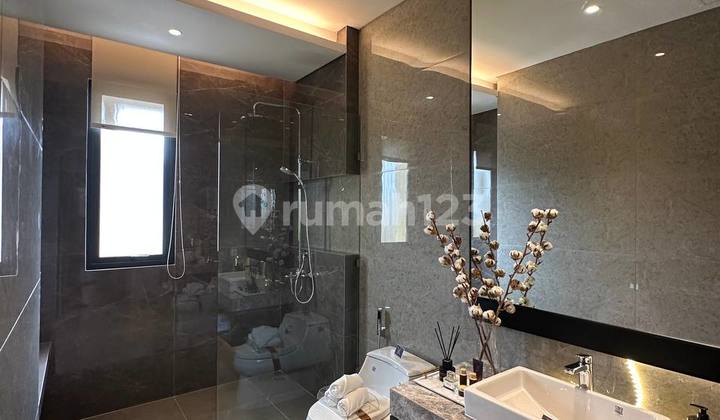 RUMAH 3 LANTAI SAMPING MALL BSD DIJAMIN GAK KECEWA 2