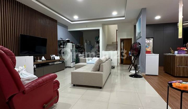 8x14 flood-free house in the BSD City area 8x14 flood-free house in the BSD City area