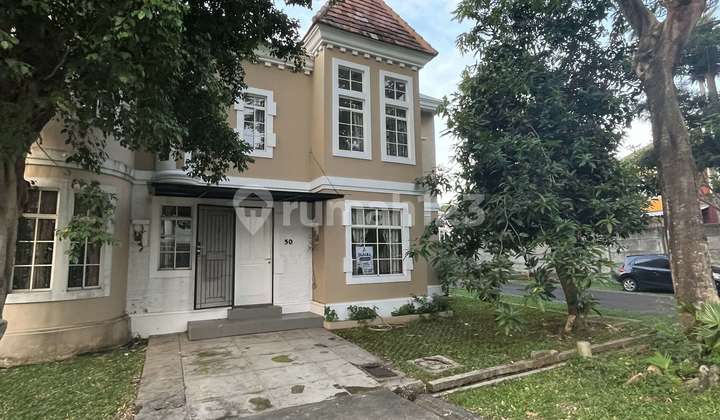 Ready-to-Occupy Flood-Free House, 11 Meters Wide in Lippo Karawaci Near Toll Road Ready-to-Occupy Flood-Free House, 11 Meters Wide in Lippo Karawaci Near Toll Road