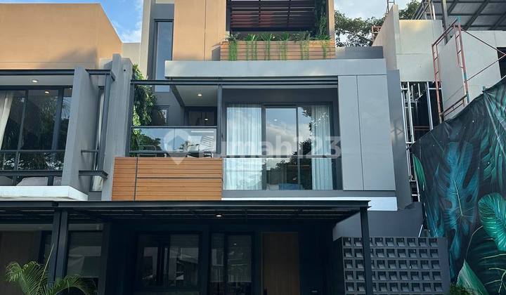 RUMAH 5+1 KAMAR TIDUR JUAL CEPAT DI BSD