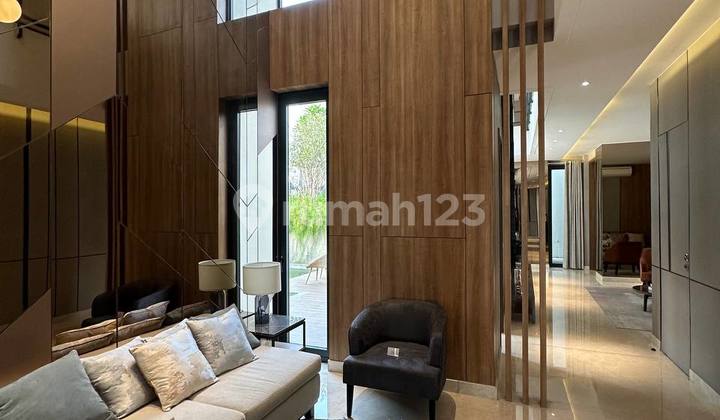 JUAL RUMAH BAGUS ADA KOLAM RENANG TERAWAT BISA LANGSUNG NYEBUR 2