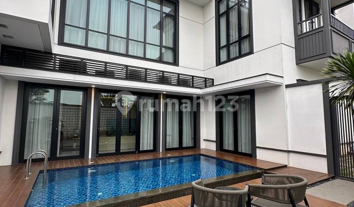 BARU JADI TIDAK JADI PAKAI RUMAH BESAR DENGAN HIGH CEILING MATERA BY PARAMOUNT LAND BARU JADI TIDAK JADI PAKAI RUMAH BESAR DENGAN HIGH CEILING MATERA BY PARAMOUNT LAND