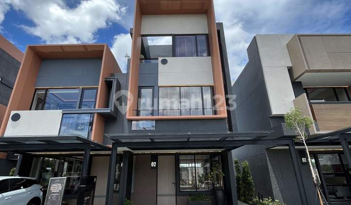 Rumah 3 Lantai Dekat ke Gading Serpong Bsd