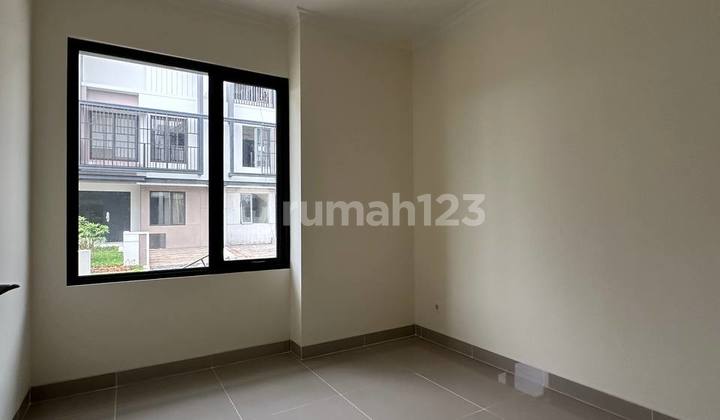 Rumah baru renov sangat rapih di summarecon gading serpong 2