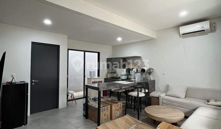 QUICK SALE FURNISHED HOUSE NEAR EASTVARA MALL BSD 2