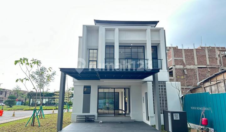 JUAL RUMAH RAPIH LEBAR 8 HOEK DI BSD