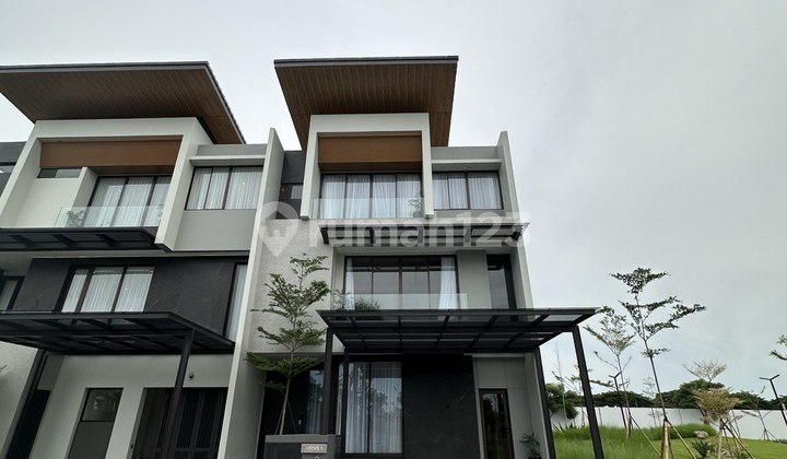 RUMAH BARU JADI INCLUDE LIFT DI SUMMARECON SERPONG