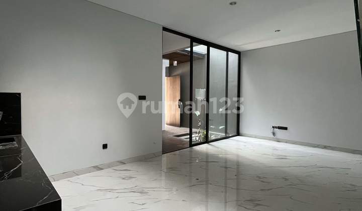 RUMAH 3 LANTAI SAMPING RS MANDAYA ROYAL DAN TOL 2