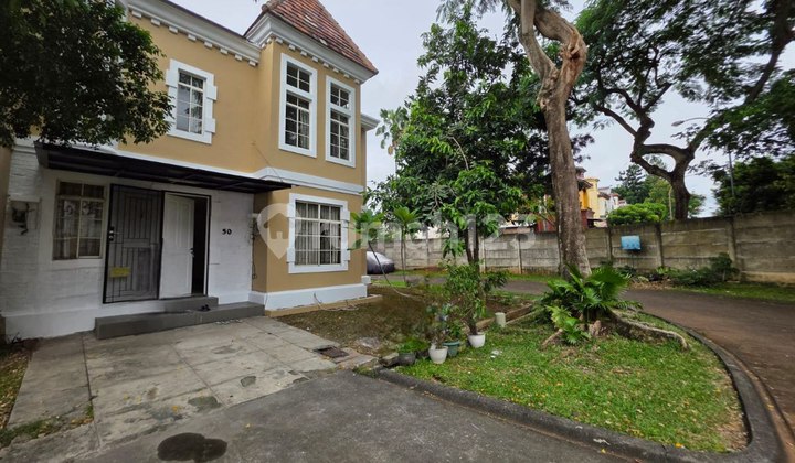 RUMAH HOEK 4+1 KAMAR TIDUR JUAL CEPAT DI LIPPO VILLAGE