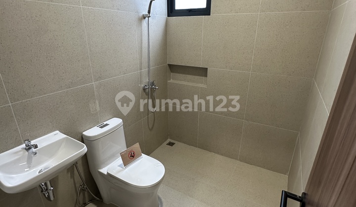 Rumah 2 Lantai Tanpa DP Dekat Pasmod BSD Rumah 2 Lantai Tanpa DP Dekat Pasmod BSD