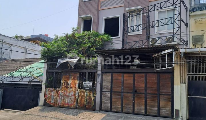 Ruko 3 lantai muara karang raya boulovard jual cepat....gandeng dah di.jebol