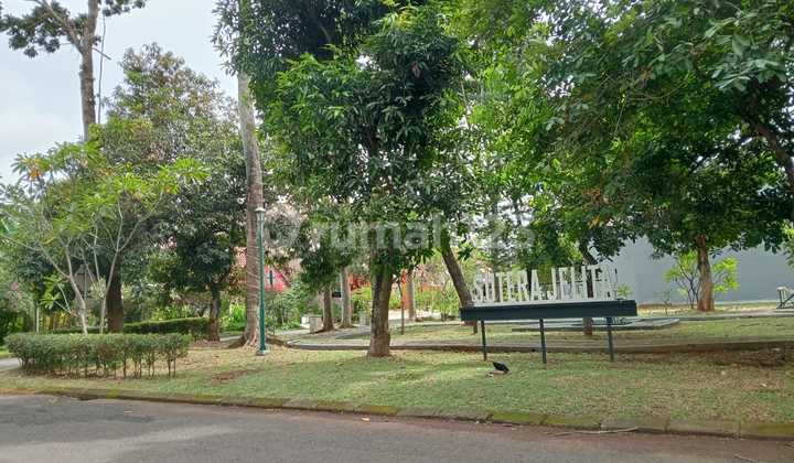 Affordable Sale of Beautiful, Comfortable, and Strategic House in Sutera Jelita, Alam Sutera Affordable Sale of Beautiful, Comfortable, and Strategic House in Sutera Jelita, Alam Sutera