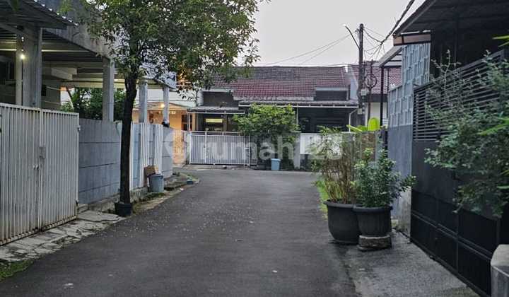 For Sale: Cheap, Nice, Comfortable, Ready-to-Live-In House in BSD City Nusa Loka 2