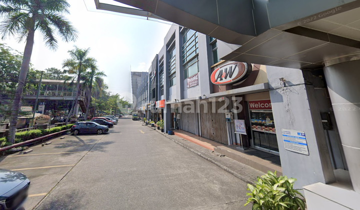 Shop House Facing the Main Road at Pulogadung Trade Center, East Jakarta 2