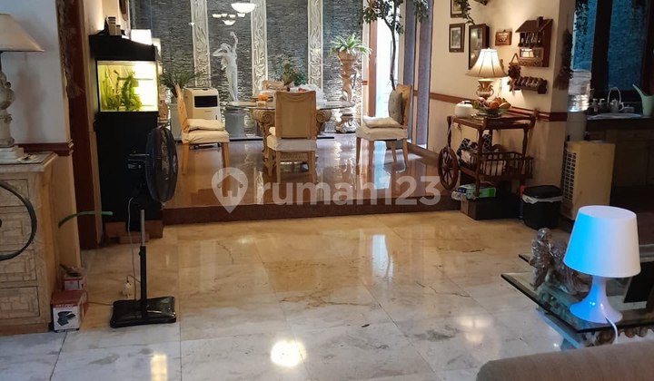 Rumah Mewah Dharmahusada Regency Siap Huni