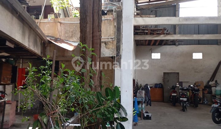 King Arjuno's House Calculates Strategic Land King Arjuno's House Calculates Strategic Land