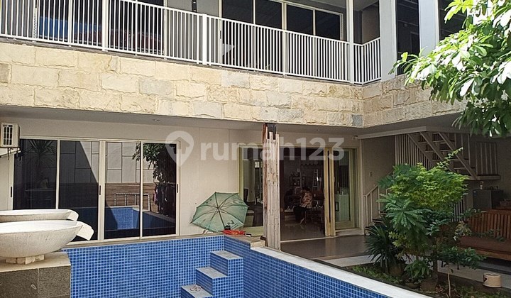 Rumah Kertajaya Indah Timur Ada Kolam Renang 1