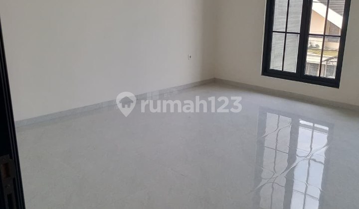 Rumah Baru Gress Manyar Kertoadi Mewah 2