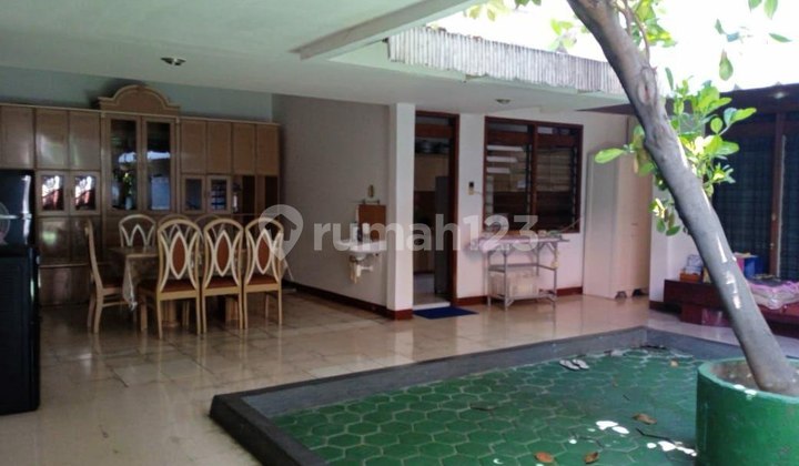 Rumah Raya Dharmahusada Utara Strategis