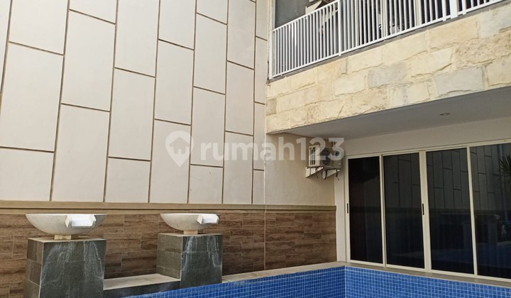 Rumah Kertajaya Indah Timur Ada Kolam Renang 2