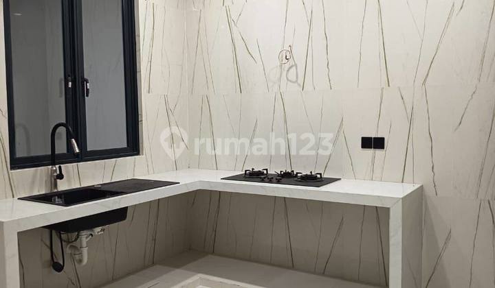 Kedung Baruk New House, Brand New, Swimming Pool Included 2