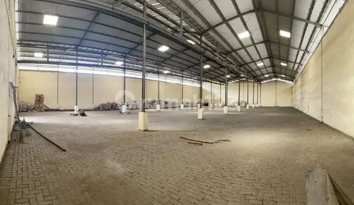 Gudang Siap Pakai Margomulyo Indah Strategis