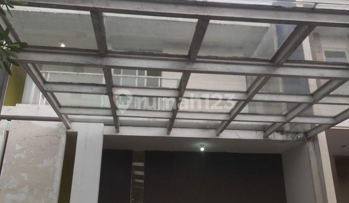 Royal Residence Cluster Addington Semi Furnish 