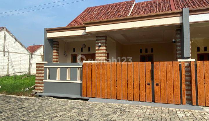 Cluster One Gate System Akses Mobil Di Rangkapan Jaya Depok 1