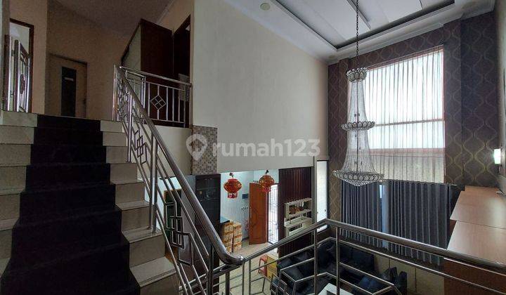Rudy Cen Taman Royal Tangerang 10x15 Full Furnished 2,5 Lantai 5