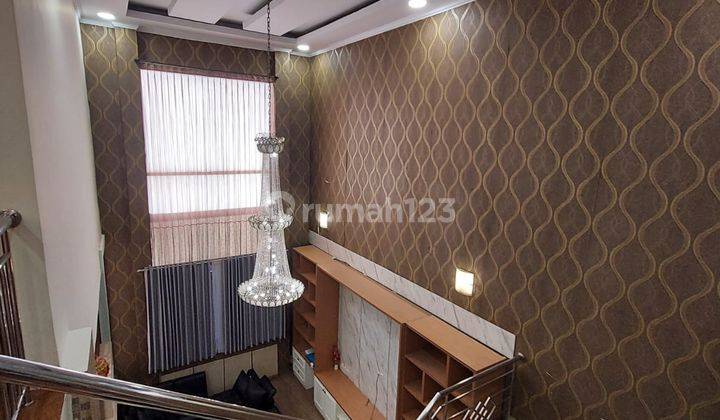 Rudy Cen Taman Royal Tangerang 10x15 Full Furnished 2,5 Lantai 10