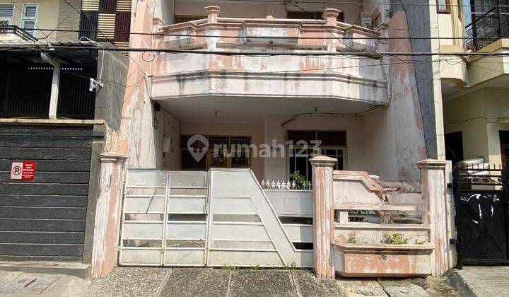 RUDY CEN Dijual Rumah di Tanjung Duren 6x13 hitung tanah  1