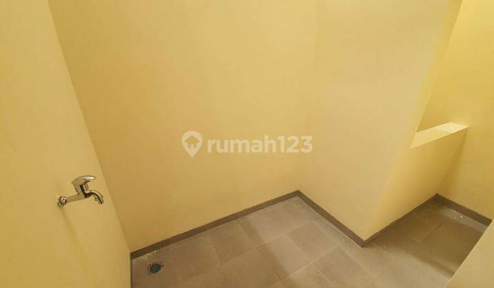 RUDY CEN Dijual rumah di taman ratu dekat green ville  2