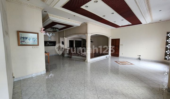 Rudy Cen Dijual Rumah Di Taman Ratu 252m2 Mewah Bagus
