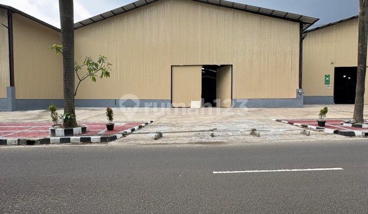 Rudy Cen Disewa Gudang di Jalan Arjuna Kebon Jeruk Dekat Tol Rudy Cen Disewa Gudang di Jalan Arjuna Kebon Jeruk Dekat Tol
