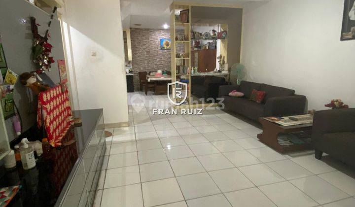 Rudy Cen  Rumah Casajardin 6x15 Casa Jardin Depan Taman 2