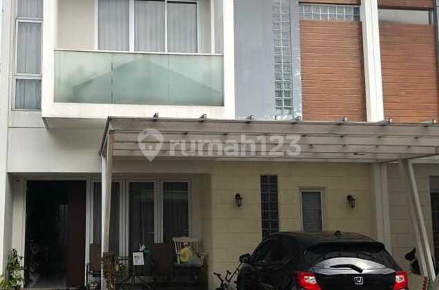 RUDY CEN Dijual rumah The Riviera Puri 8x15 semi furnish