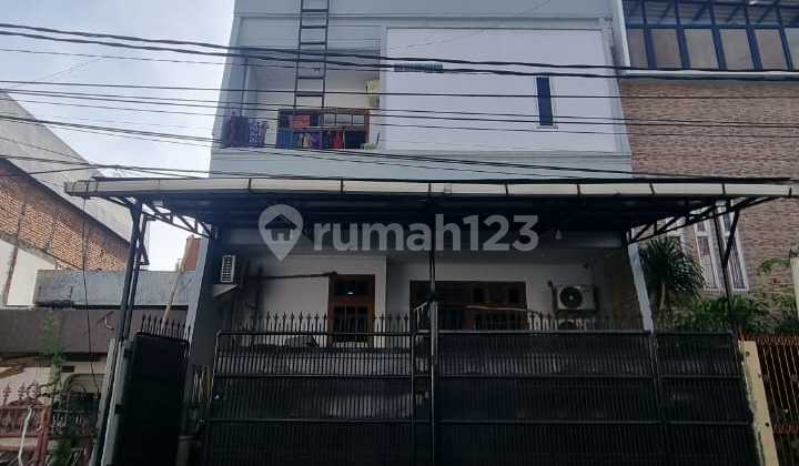 RUDY CEN Dijual rumah di Green Ville 7,5x20 lokasi strategis