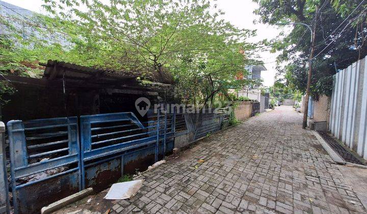 Rudy Cen Dijual Rumah Tua di Taman Ratu 10x15 Strategis 1