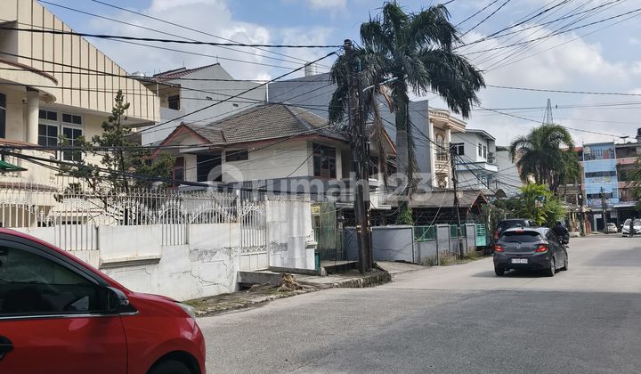 Dijual Rumah di Taman Ratu 17X15 Hitung Tanah 2