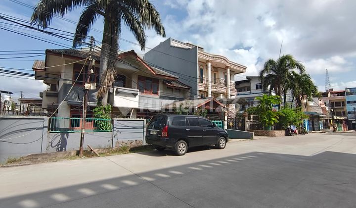 Dijual Rumah di Taman Ratu 17X15 Hitung Tanah