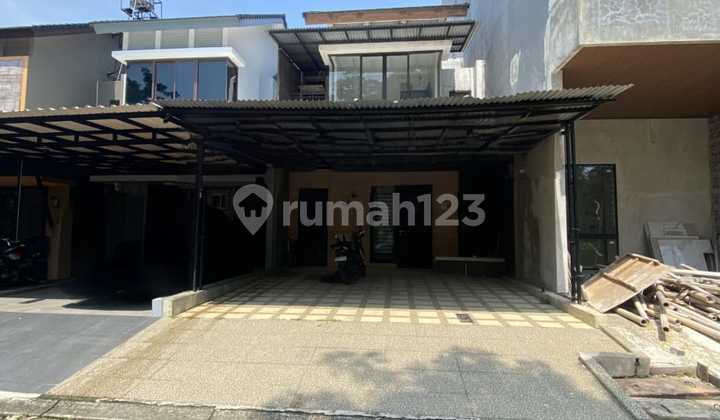 RUDY CEN For sale house in Casajardin 6x18 casa jardin facing the park semi furnished 2