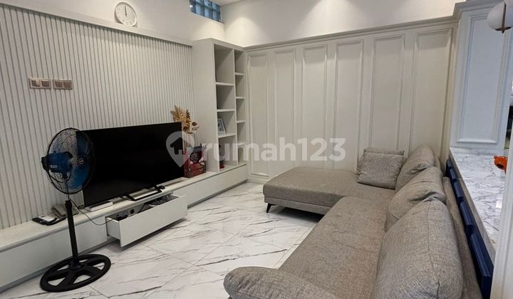 Rudy Cen Dijual Rumah di Green Ville 7,5X20 Full Furnished 2