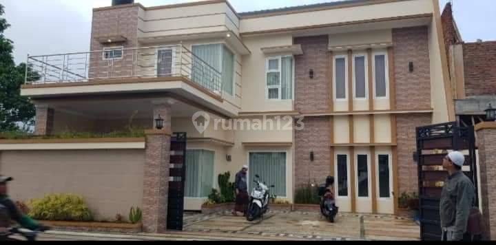 Jual Villa istimewa full furnish ada poll batu mlg 1