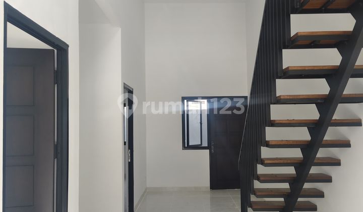 Rumah Mwzzanine Syle Baru Gress Siap Hunilokasi Gunung Anyar Rungkut Surabaya 2