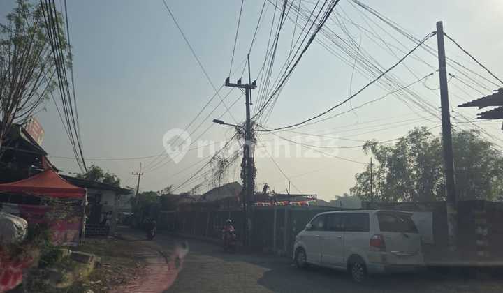 For Sale: Land Already Filled, Ready to Build, Fence Around, Commercial Location, Wiyung, West Surabaya.