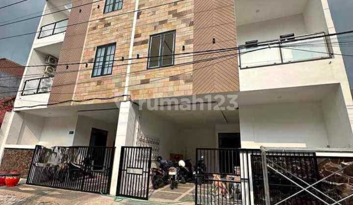 Full Penghuni Full.furnish ******** Putri ******** ******** Kampus Sigura ******** 